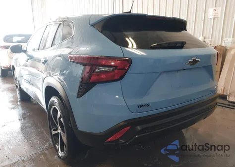 2024 Chevrolet Trax Fwd 1Rs z USA, uszkodzony, nr VIN KL77LGE26RC198908